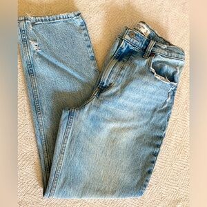 Abercrombie & Fitch The 90’s straight ultra high rise jeans size 27/4s